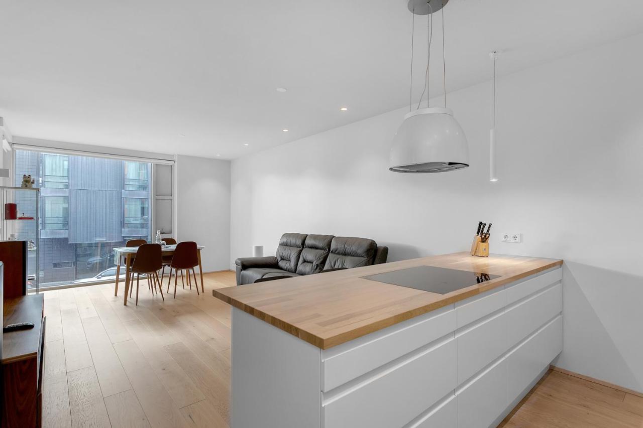 Cozy And Modern Apartment - Best Location In Reykjavik Bagian luar foto