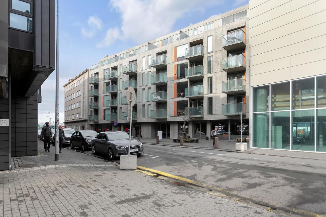 Cozy And Modern Apartment - Best Location In Reykjavik Bagian luar foto