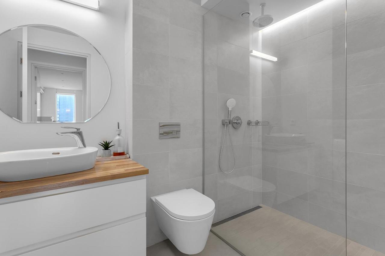 Cozy And Modern Apartment - Best Location In Reykjavik Bagian luar foto